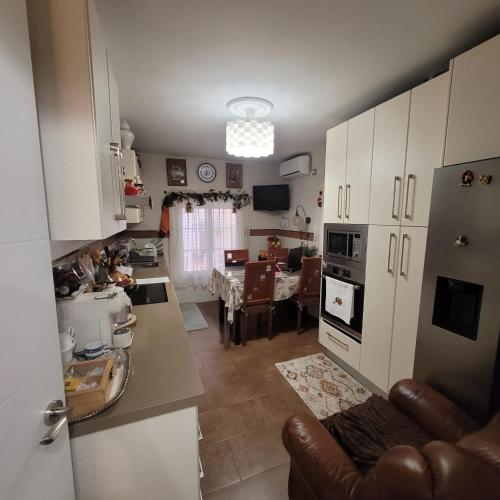 セビリア Shared accommodation a room with a view of the garden 2つ星 シングルルーム 外観