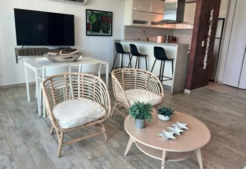 POOL IS OPEN Brisa Marina 3rd floor for 2 OCEAN VIEW balcony POOL BEACH Parking - image 2