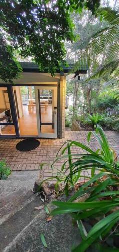 外部景觀, Treetop Retreat Northern Beaches with Stunning Pittwater Bay Views in 北灘