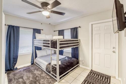 Two-Bedroom House image 10