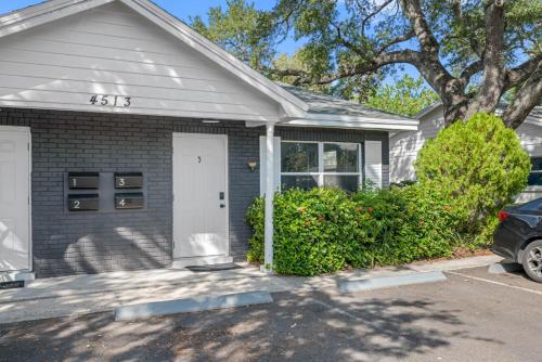 One-Bedroom House image 9