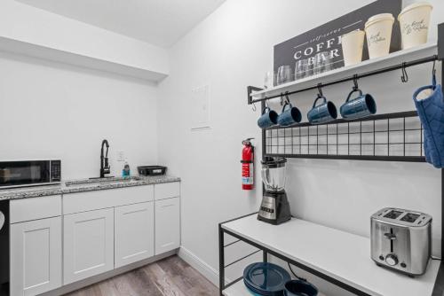 One-Bedroom House image 2