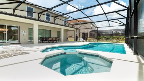 The Fabulous Villa 5224 in Davenport, USA