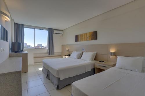 波爾圖索爾英格利西斯酒店 (Hotel Porto Sol Ingleses) in 英格勒瑟斯