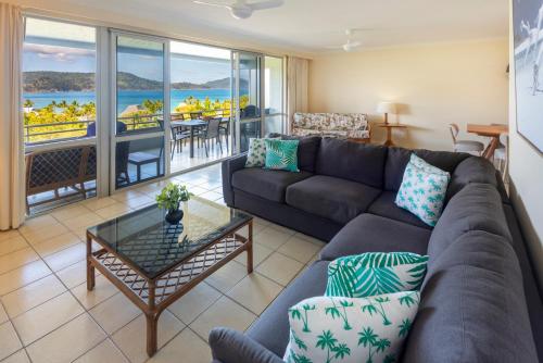 Poinciana 109 & Buggy Hamilton Island