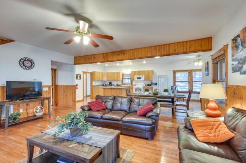 Hiawassee Vacation Rental with Grill about 9 Mi to Lake! in Hiawassee, USA