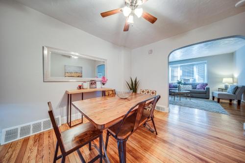 Pet-Friendly Cleveland Townhome, 2 Mi to Downtown! in Cleveland, USA