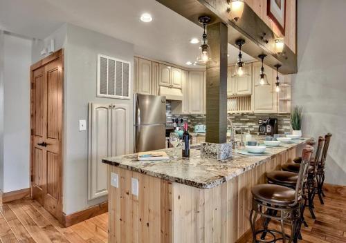 Private beach, Close to ski, Resort Amenities!, South Lake Tahoe (fotografie 4)