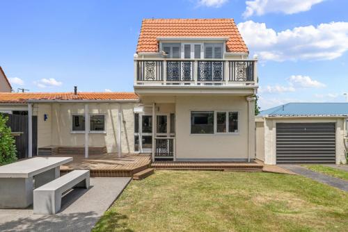 Tutere Treasure - Waikanae Holiday Home