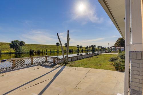 . Sun-Soaked Okeechobee Retreat w/ Canal Views!