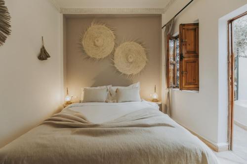 Deluxe Double or Twin Room image 2