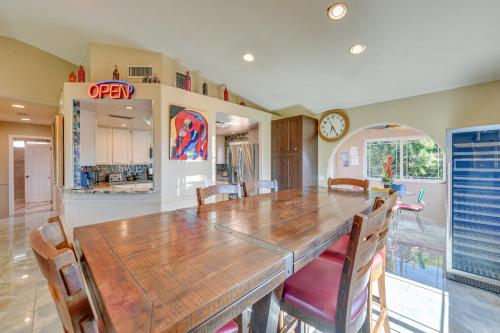 Laptop-Friendly Cathedral City Gem with Fireplace!