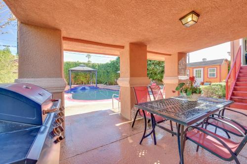 Laptop-Friendly Cathedral City Gem with Fireplace!