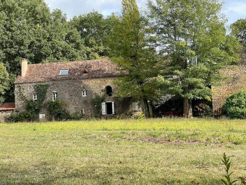 Havre de paix: maison de campagne avec piscine