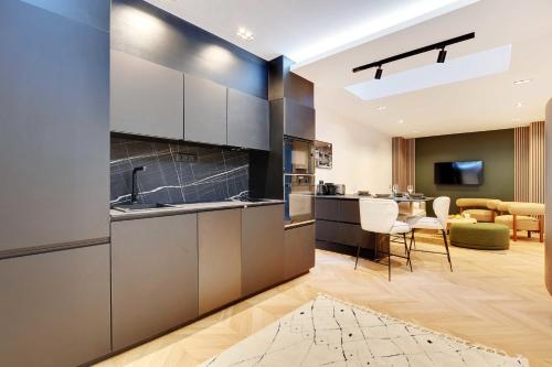 Elegant apartment - 2BR/6P - Le Marais - image 3