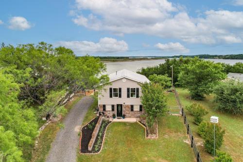 Texas Vacation Rental with Lake Granbury Views!