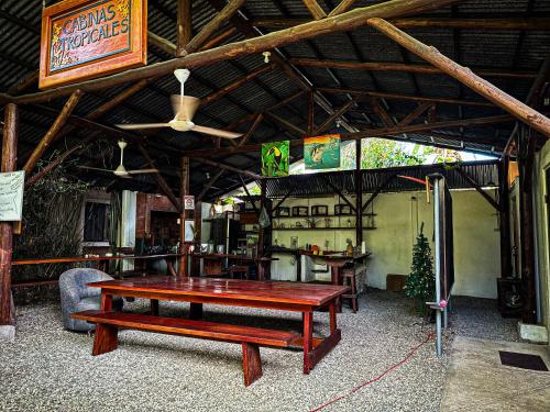 . Cabinas Tropicales