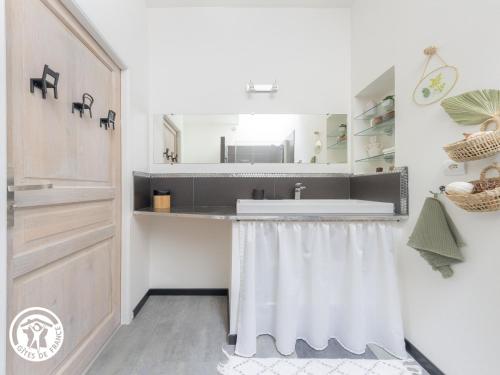 Maison rénovée avec jardin, piscine chauffée et wifi à Mareuil-sur-Lay - FR-1-426-537 (Maison renovee avec jardin, piscine chauffee et wifi a Mareuil-sur-Lay - FR-1-426-537) in Mareuil-sur-Lay-Dissais