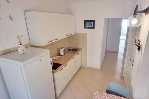 One-Bedroom Apartment with Balcony and Sea View image 7