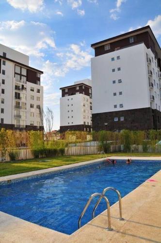 Depa equipado y piscina calientita en Juriquilla in Jurica, Mexico