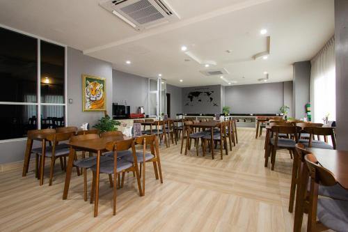 Valhalla Pattaya Hotel - 레스토랑