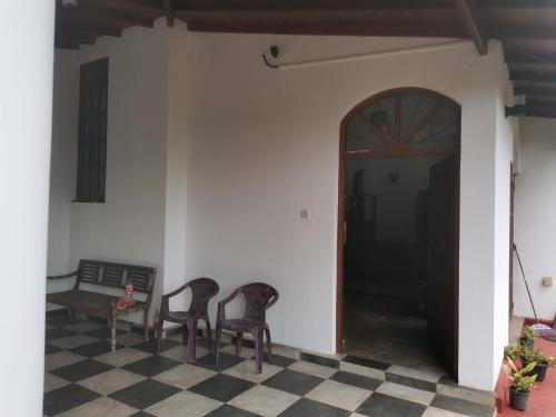 Kandy ambuluwawa mount villa