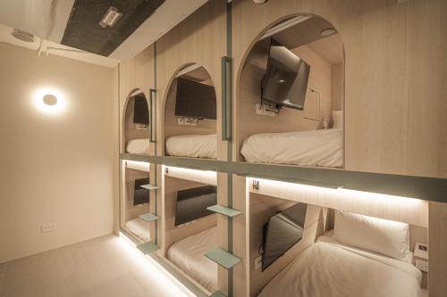 Jyu Capsule Hotel