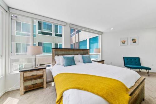 Blue Water Views Penthouse In Marina Del Rey in Los Angeles, USA