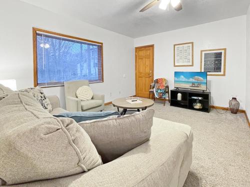 3bed Cozy House In Quiet Neighborhood in Des Moines, USA