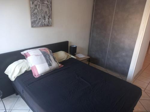 Chambre A2 dans un appartement en colocation - Pension de famille - Marseille