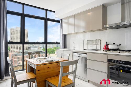 MetaWise Sydney CBD Haymarket Luxe 2Bed Penthouse Bella - image 14