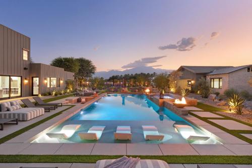 Mesquite38 by AvantStay Incredible Estate w Pool, Bar, Tennis & Golf