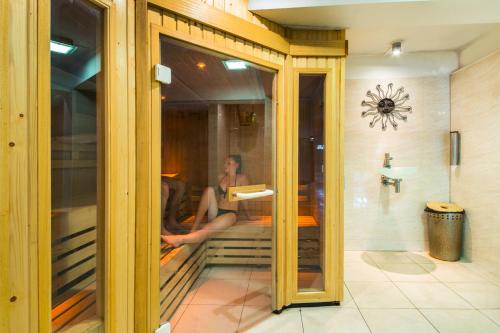 sauna, Arden Hotel And Leisure Club in Birmingham