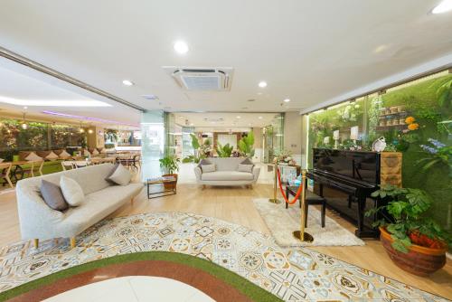 Heef Hotel Pasar Baru Powered by Archipelago in Pasar Baru