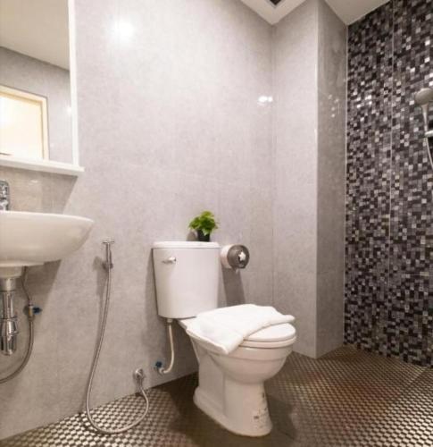 Double Room with Balcony image 1