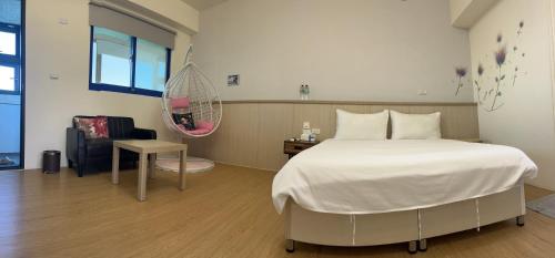 Double Room with Garden View image 1