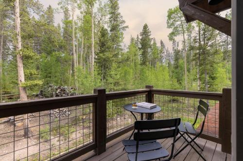 Dillon by AvantStay Private Mountain Home w Hot Tub w Views Shuffleboard