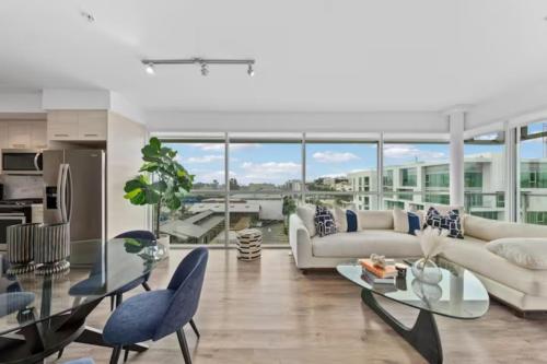 Amber Drift - Santa Monica 2BR Penthouse Ocean views, Los Angeles (fotografie 10)