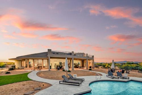 Fallbrook by AvantStay Secluded Home on 40acres wPool, Rooftop & Trails - Rio Verde