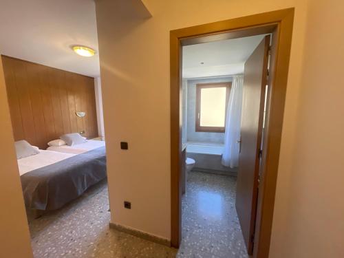 2 twin beds