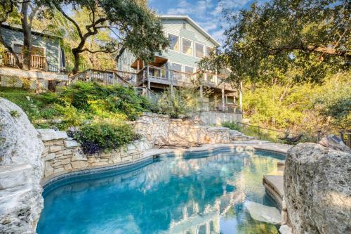 Dawson by AvantStay Serene Austin Home set Amongst nature w Pool Hot Tub Close to Lake Travis