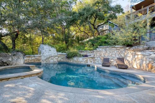 Dawson by AvantStay Serene Austin Home set Amongst nature w Pool Hot Tub Close to Lake Travis