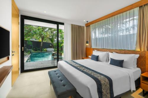 1 king bed, 1 sofa bed