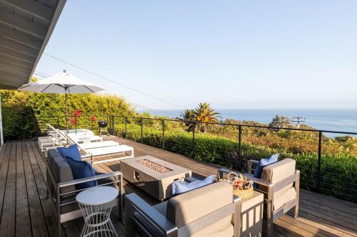 Bluff by AvantStay Gorgeous Malibu Getaway w Hot Tub Spectacular Ocean Views