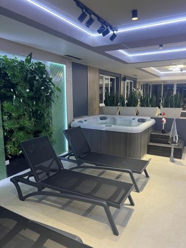 热水浴池, HOTEL & SPA Zatyshnyi Dvir in 博利亚尼兹亚