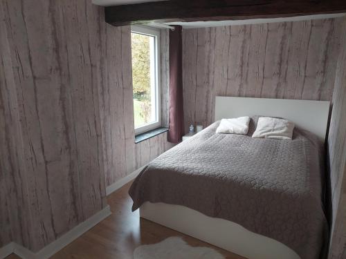 Single Room with Garden View image 7
