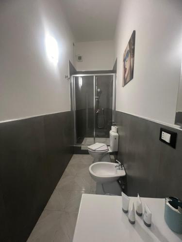 Quadruple Room with Private Bathroom image 4