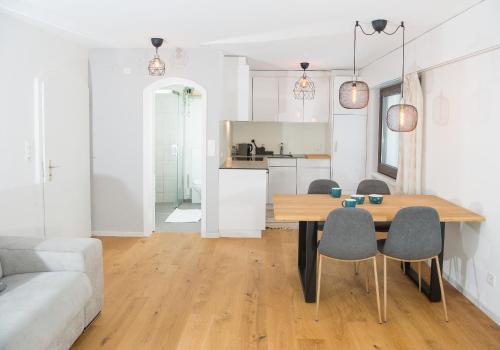 План поверхів, Cozy alpine apartment with fireplace in Ленцерхайд