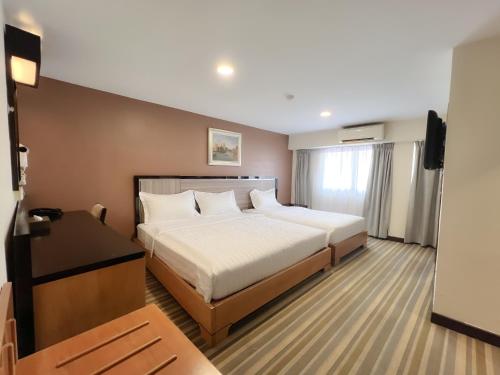 Hallmark Express Hotel Room Type - Superior Triple Room