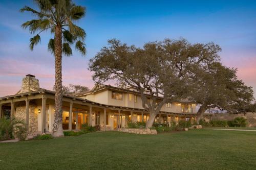 Eagle Oak Ranch by AvantStay Views Pool Privacy